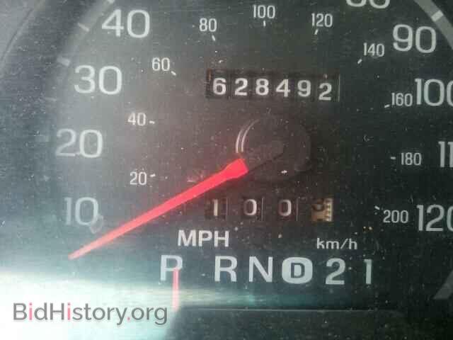 2002 FORD CROWN VIC - VIN: 2FDFP72912X160704 - Фото 8