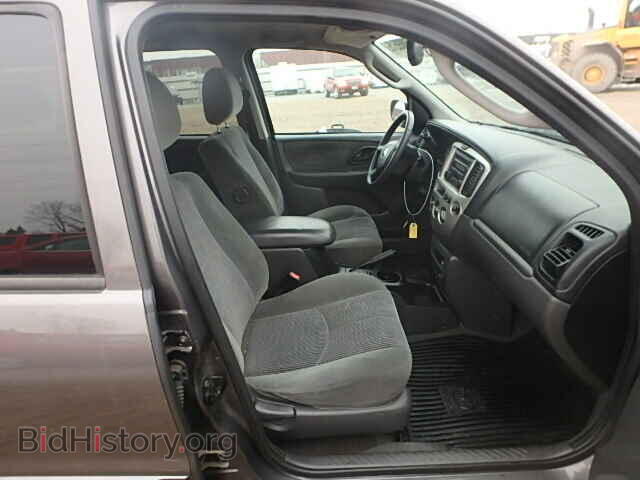 2004 MAZDA TRIBUTE - VIN: 4F2YZ94174KM13575 - Фото 5