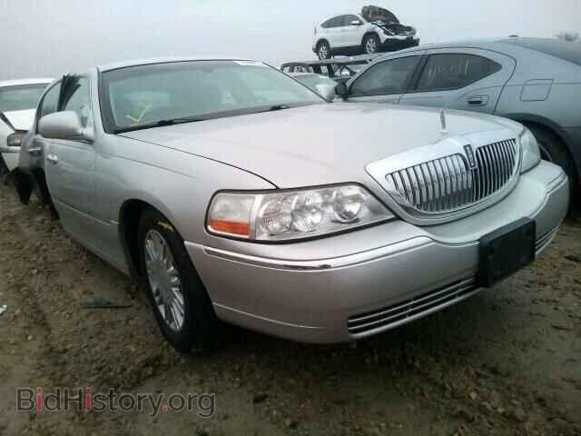 Photo 2LNHM82VX8X660909 - LINCOLN TOWNCAR 2008