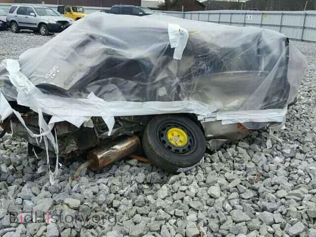2000 MAZDA 626 - VIN: 1YVGF22C7Y5173443 - Фото 4
