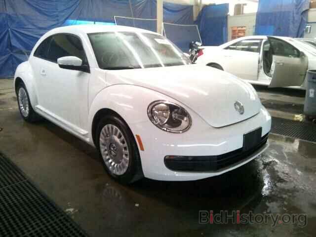 Photo 3VWJ07AT7EM663217 - VOLKSWAGEN BEETLE 2014