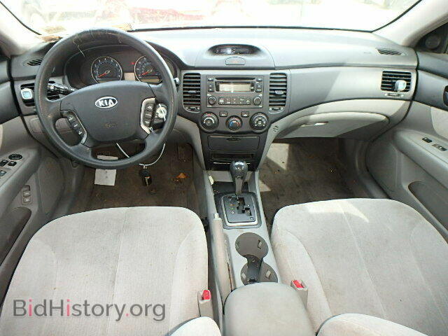 2006 KIA OPTIMA - VIN: KNAGE123765022132 - Фото 10