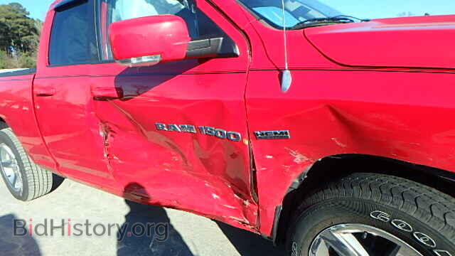 2011 DODGE RAM 1500 - VIN: 1D7RB1GT2BS657581 - Фото 10