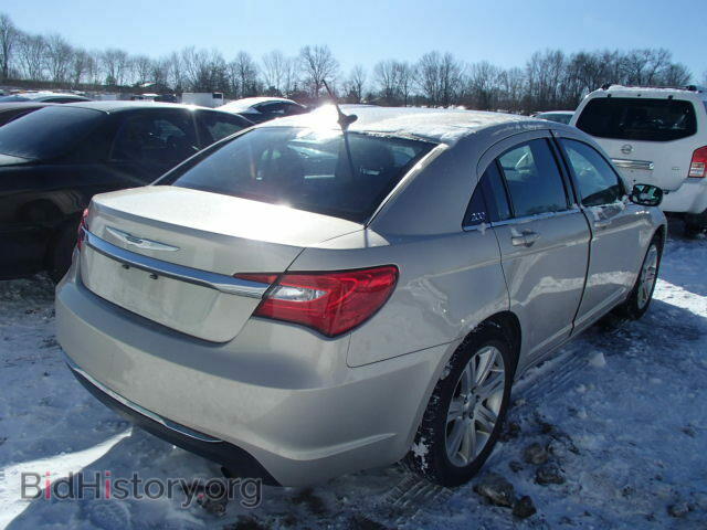 2013 CHRYSLER 200 - VIN: 1C3CCBAB8DN735810 - Фото 4