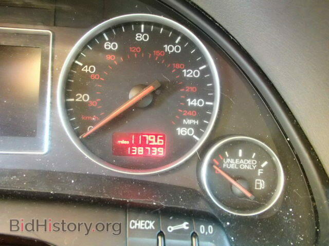 2002 AUDI A4 - VIN: WAUJC68E42A251600 - Фото 8