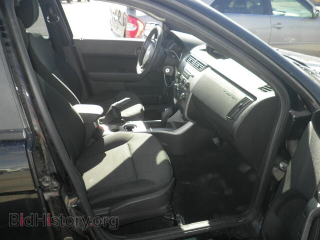 2010 FORD FOCUS - VIN: 1FAHP3FN7AW253176 - Photo 5