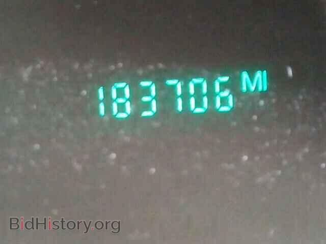 2002 CADILLAC DEVILLE - VIN: 1G6KF57962U112986 - Photo 8