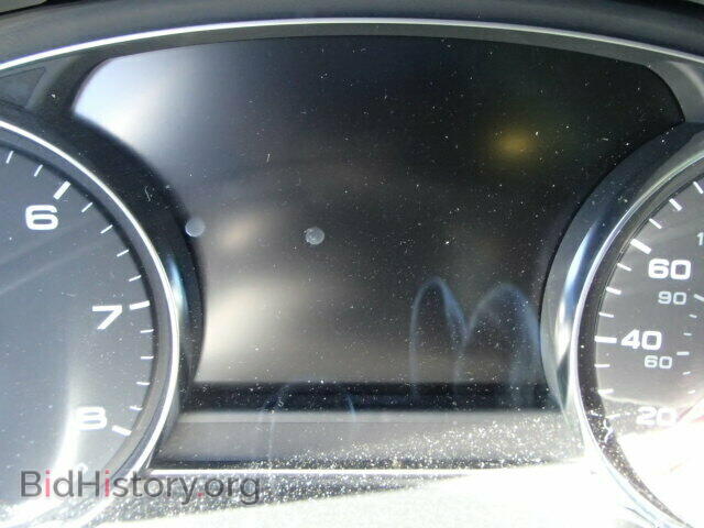 2011 AUDI A8 - VIN: WAURVAFD0BN018204 - Фото 8