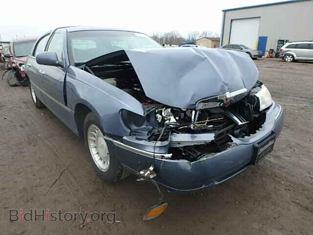 Photo 1LNHM81W8YY908651 - LINCOLN TOWNCAR 2000