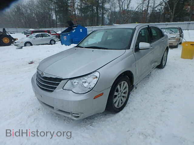2010 CHRYSLER SEBRING - VIN: 1C3CC5FB8AN208727 - Фото 2