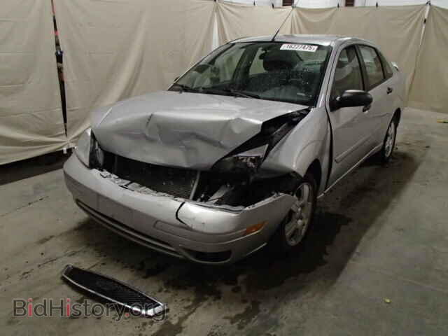 2005 FORD FOCUS - VIN: 1FAFP34N65W305641 - Фото 2
