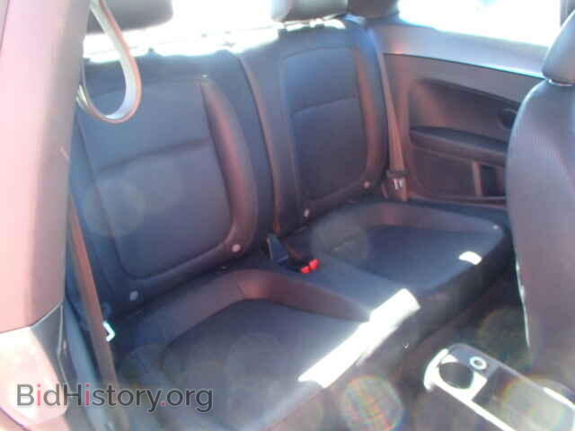 2012 VOLKSWAGEN BEETLE - VIN: 3VWJP7AT9CM632270 - Фото 6