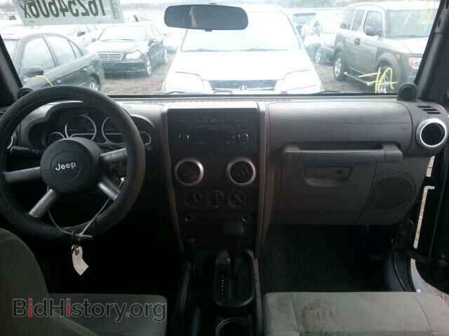 2008 JEEP WRANGLER - VIN: 1J4FA541X8L564850 - Фото 9