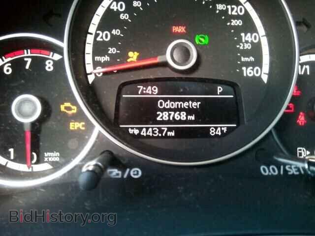 2013 VOLKSWAGEN BEETLE - VIN: 3VWJP7AT2DM676077 - Фото 8