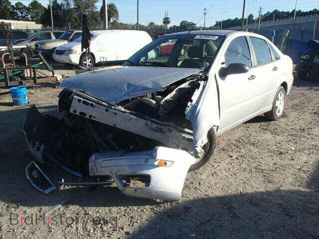 2007 FORD FOCUS - VIN: 1FAHP34NX7W351663 - Фото 2