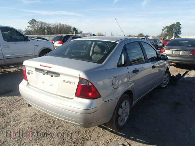 2007 FORD FOCUS - VIN: 1FAHP34NX7W351663 - Фото 4