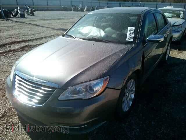 2013 CHRYSLER 200 - VIN: 1C3CCBCG9DN523720 - Фото 2