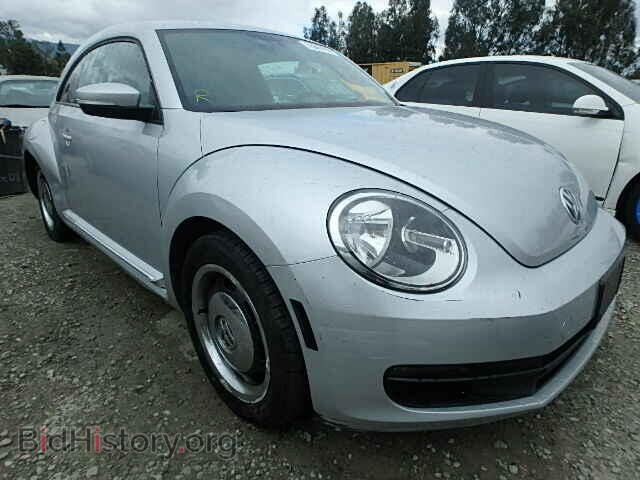 Photo 3VWJP7AT0CM637132 - VOLKSWAGEN BEETLE 2012