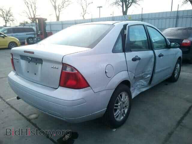 2006 FORD FOCUS - VIN: 1FAFP34N56W112334 - Фото 4