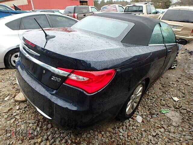 2011 CHRYSLER 200 - VIN: 1C3BC2EB3BN509886 - Фото 4