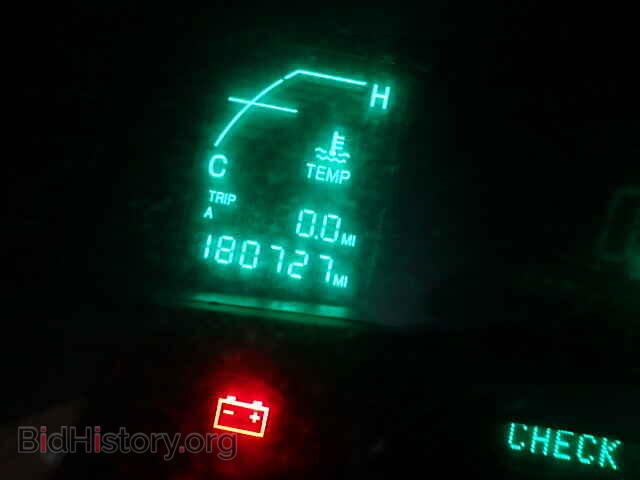 2002 CADILLAC DEVILLE - VIN: 1G6KD54Y52U231064 - Photo 8