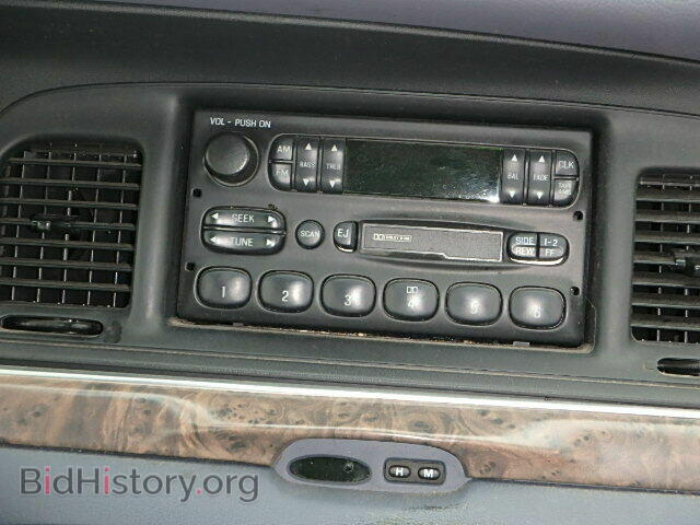 2000 FORD CROWN VIC - VIN: 2FAFP73W3YX127438 - Фото 9