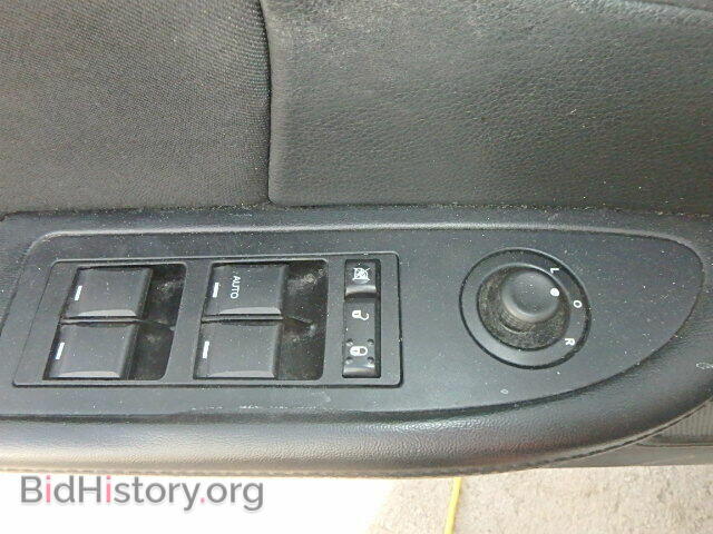 2011 CHRYSLER 200 - VIN: 1C3BC4FB1BN617756 - Фото 10