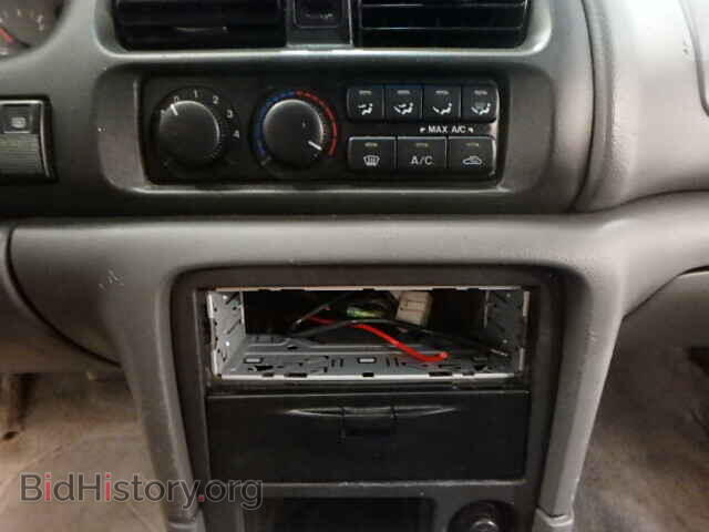 2000 MAZDA 626 - VIN: 1YVGF22C9Y5100249 - Фото 9