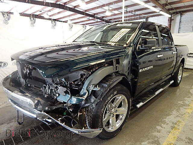 2011 DODGE RAM 1500 - VIN: 1D7RB1CT0BS612130 - Фото 2