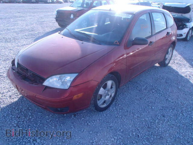 2005 FORD FOCUS - VIN: 3FAFP37N05R139020 - Photo 2