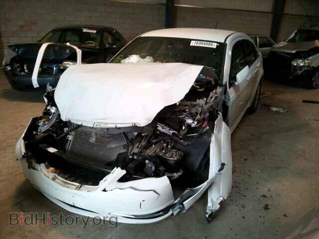 2013 CHRYSLER 200 - VIN: 1C3CCBBG3DN531877 - Фото 2