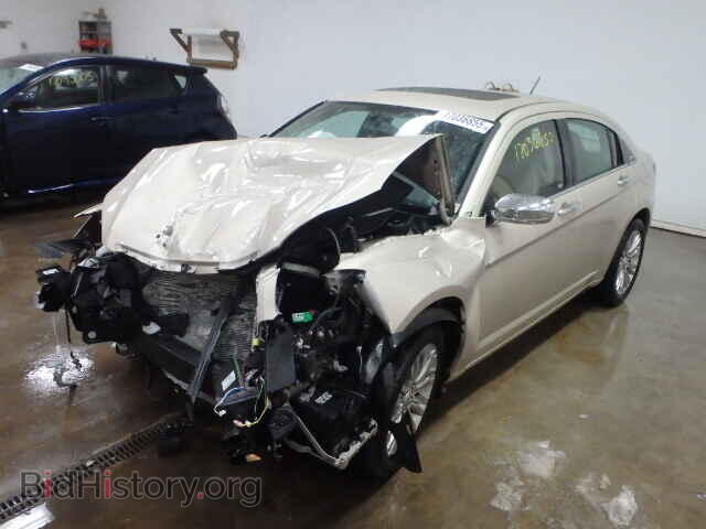 2013 CHRYSLER 200 - VIN: 1C3CCBCG0DN578847 - Photo 2