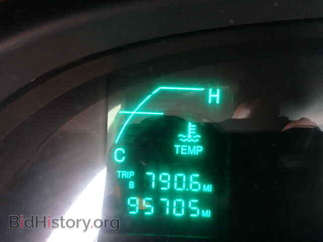 2004 CADILLAC DEVILLE - VIN: 1G6KD54Y14U228696 - Photo 8