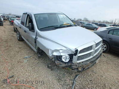 2005 Dodge RAM 1500 RAM 1500 Q, серебристый — VIN 1D7HU18D95S258460, Copart