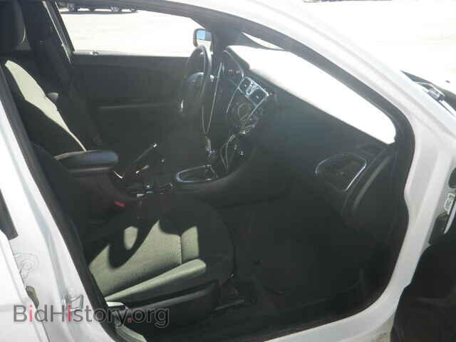 2012 CHRYSLER 200 - VIN: 1C3CCBAB0CN145230 - Фото 5