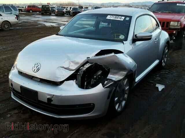 2012 VOLKSWAGEN BEETLE - VIN: 3VWJP7AT2CM661089 - Фото 2