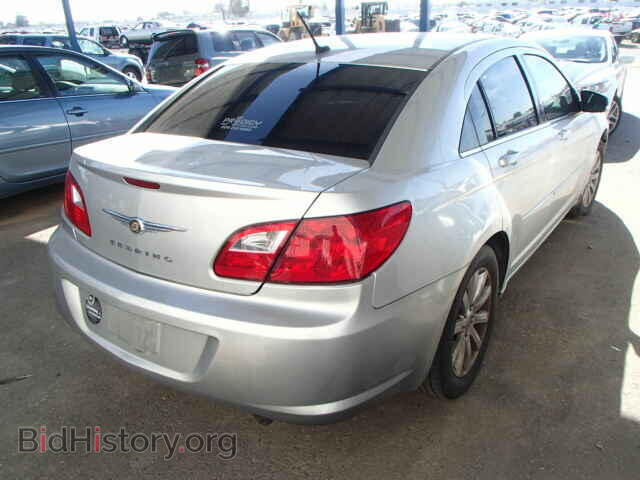 2010 CHRYSLER SEBRING - VIN: 1C3CC5FD5AN199700 - Фото 4
