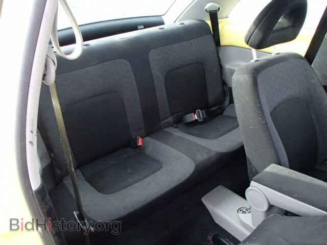 2000 VOLKSWAGEN BEETLE - VIN: 3VWCD21C7YM450580 - Фото 6