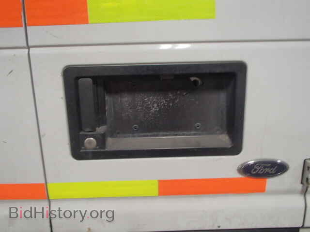 2000 FORD ECONOLINE - VIN: 1FTNE2425YHB44431 - Photo 9