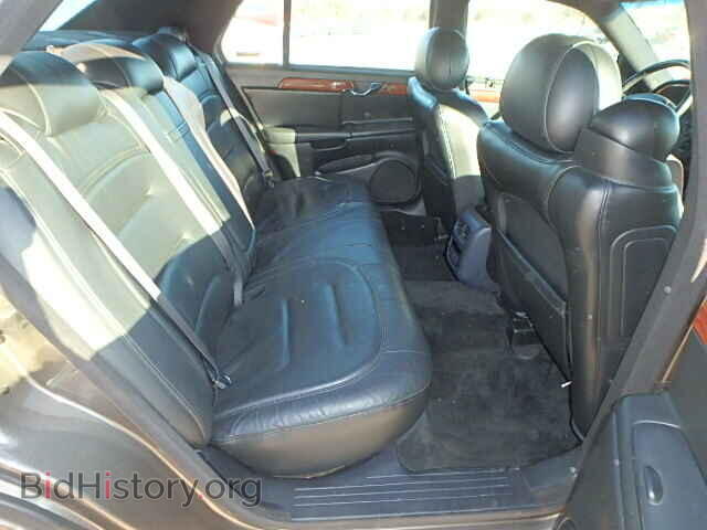 2001 CADILLAC DEVILLE - VIN: 1G6KD54Y11U132790 - Photo 6