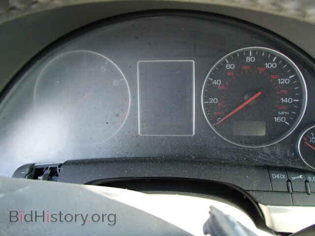 2002 AUDI A4 - VIN: WAUJC68E42A312864 - Фото 8