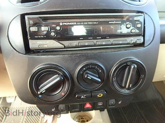 2000 VOLKSWAGEN BEETLE - VIN: 3VWCA21C4YM473596 - Фото 9