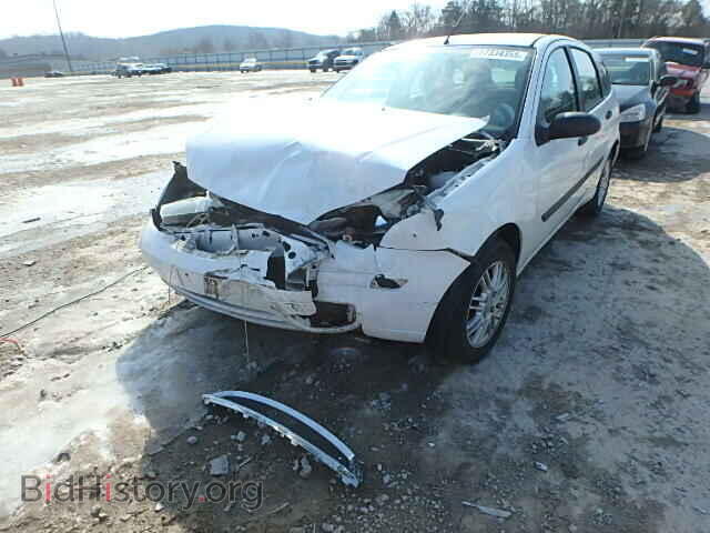 2006 FORD FOCUS - VIN: 1FAFP37N36W256945 - Фото 2