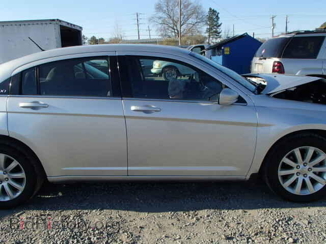 2012 CHRYSLER 200 - VIN: 1C3CCBBBXCN100763 - Фото 10