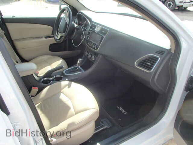 2012 CHRYSLER 200 - VIN: 1C3CCBCG5CN217631 - Фото 5