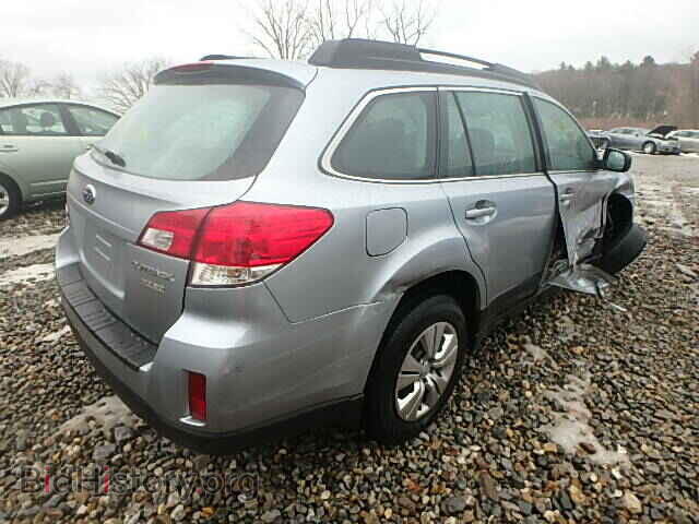 2013 SUBARU OUTBACK - VIN: 4S4BRBAC3D3316852 - Photo 4