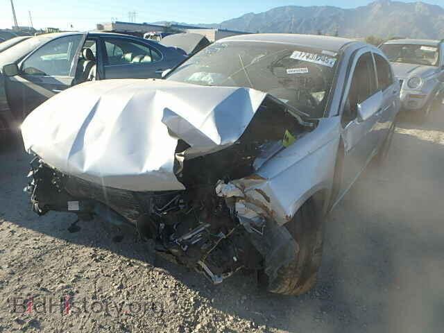 2012 CHRYSLER 200 - VIN: 1C3CCBAB2CN240162 - Photo 2