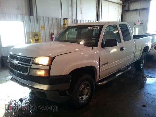 2005 CHEVROLET SILVERADO - VIN: 1GCHC29U05E106096 - Фото 2