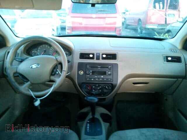 2005 FORD FOCUS - VIN: 1FAFP34N25W215242 - Фото 9