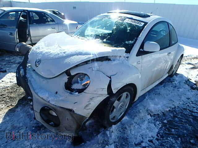 2000 VOLKSWAGEN BEETLE - VIN: 3VWCA21C1YM417891 - Фото 2